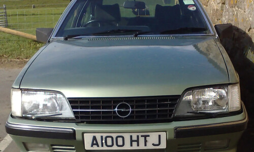 Opel Monza #16