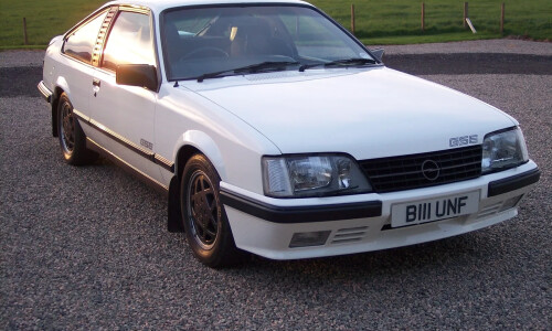 Opel Monza #17