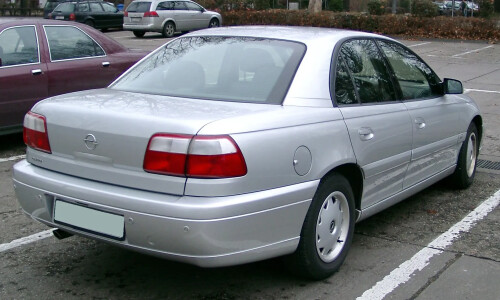 Opel Omega #1