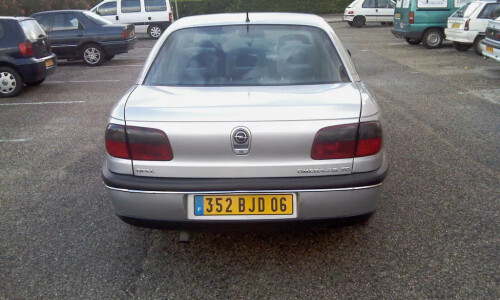 Opel Omega #7