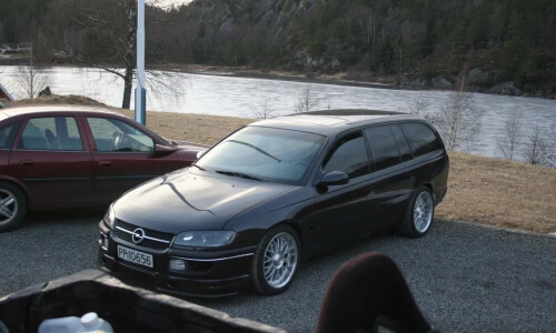 Opel Omega #11