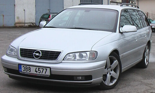 Opel Omega #13