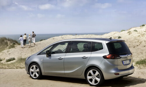 Opel Zafira #8