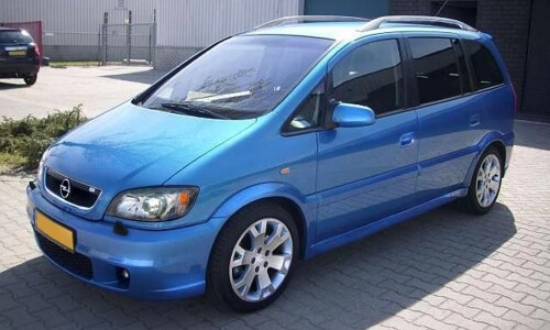 Opel Zafira OPC #3