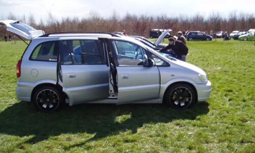 Opel Zafira OPC #5