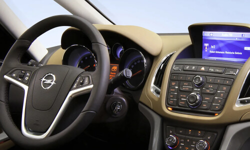 Opel Zafira Tourer #3