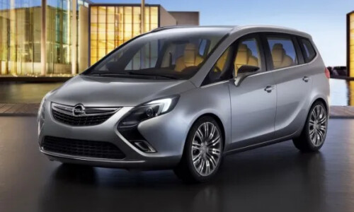 Opel Zafira Tourer #10
