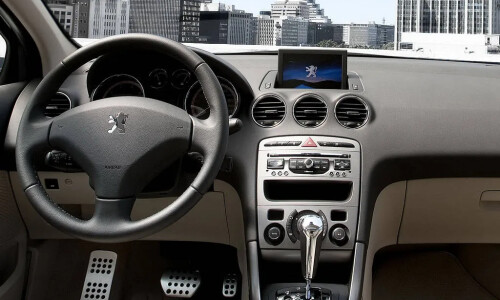 Peugeot 2008 #8