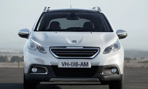 Peugeot 2008 HYbrid Air #6