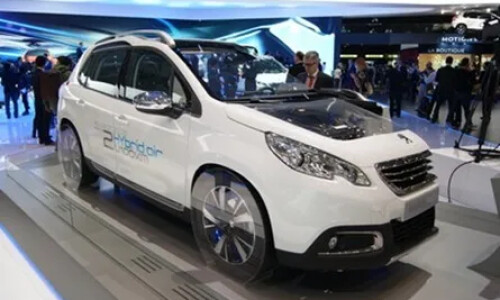 Peugeot 2008 HYbrid Air #7