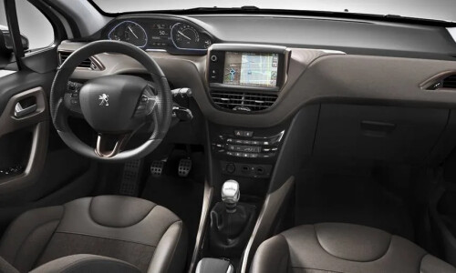 Peugeot 2008 HYbrid Air #9