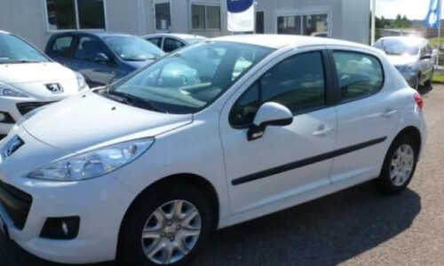 Peugeot 207 HDi FAP 70 #11