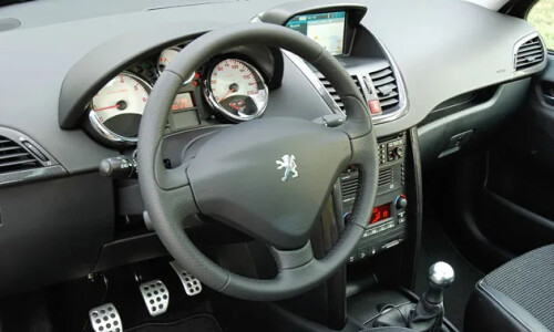 Peugeot 207 Platinum 150 Turbo #1
