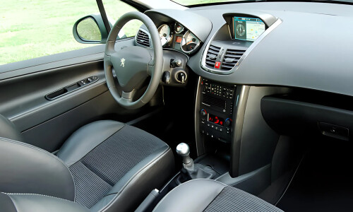 Peugeot 207 Platinum 150 Turbo #2