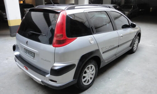 Peugeot 207 SW Escapade #12