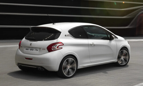 Peugeot 208 CC #12