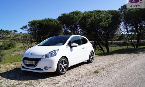 Peugeot 208 e-HDi #6
