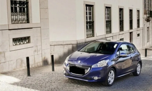 Peugeot 208 e-HDi #8
