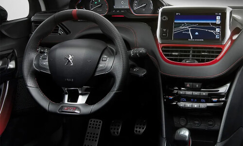 Peugeot 208 GTi #12