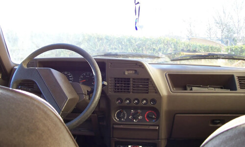 Peugeot 305 #2