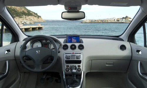 Peugeot 308 SW #10