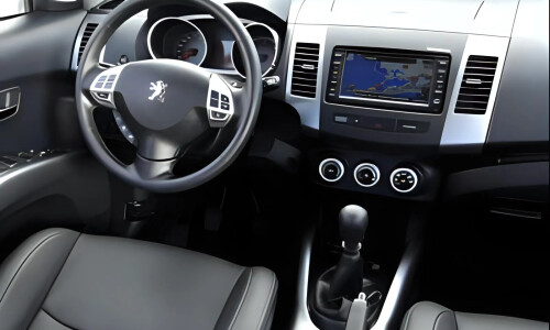 Peugeot 4007 #9