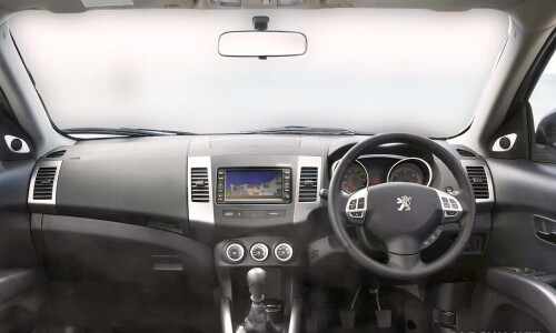 Peugeot 4007 #15