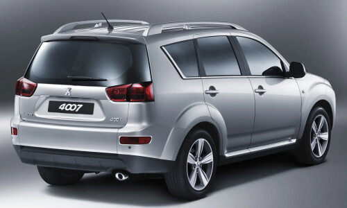 Peugeot 4007 #16