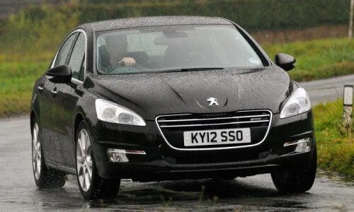 Peugeot 508 Hybrid4 #12