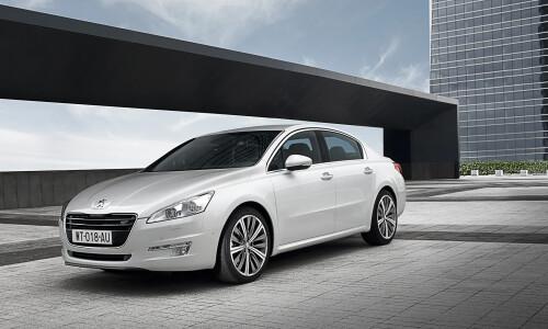 Peugeot 508 Hybrid4 #13