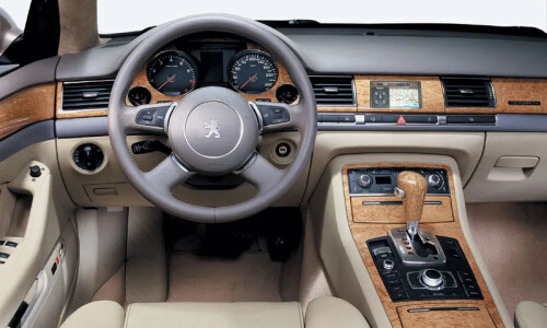 Peugeot 608 #2