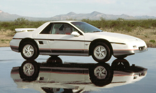 Pontiac Fiero #1