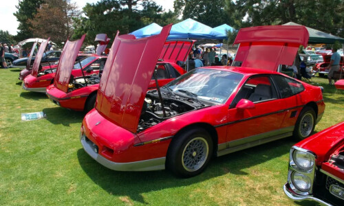 Pontiac Fiero #10