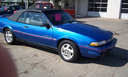 Pontiac Sunbird #4