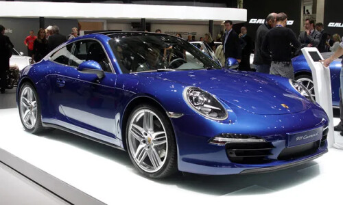 Porsche 911 Carrera 4S #7