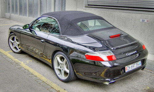 Porsche 911 Carrera 4S #13