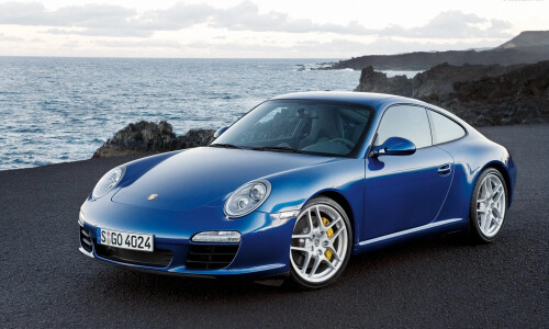 Porsche 911 Carrera S #3