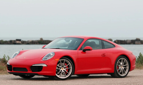 Porsche 911 Carrera S #7