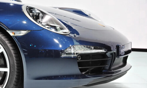 Porsche 911 Carrera S #11