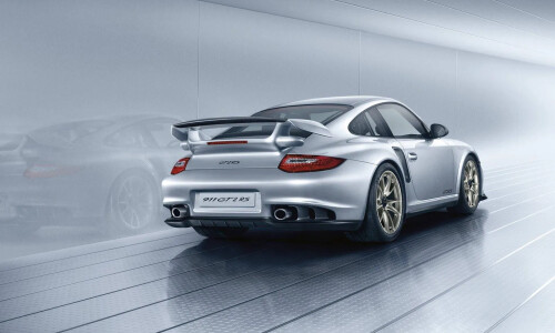 Porsche 911 GT2 RS #7