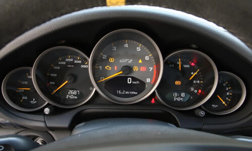 Porsche 911 GT2 RS #12