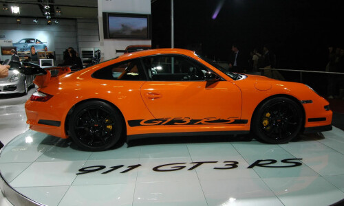 Porsche 911 GT3 #11
