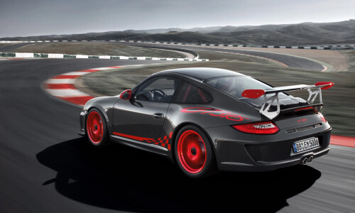 Porsche 911 GT3 RS #17