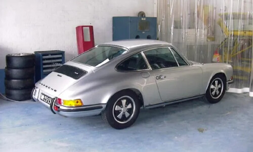 Porsche 911 S 2.4 #8