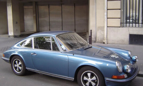Porsche 911 S 2.4 #13