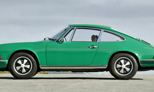 Porsche 911 S 2.4 #16