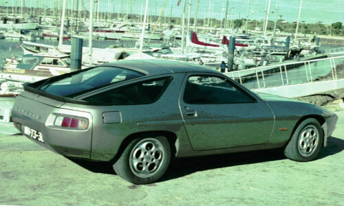 Porsche 928 #16