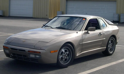 Porsche 944 #12