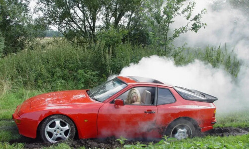 Porsche 944 #15