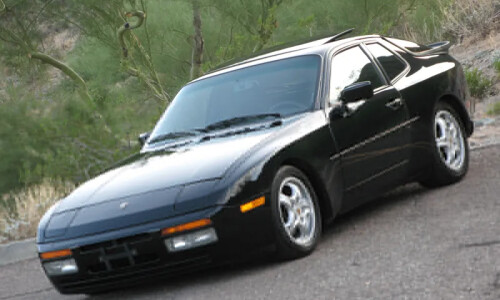 Porsche 944 #19